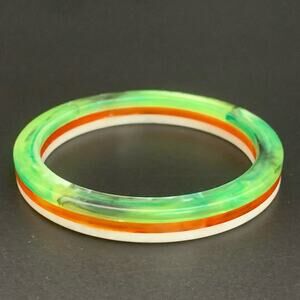 Vintage Bakelite Bangle Bracelet